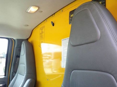 Used 2021 GMC Savana 3500 Extended w/ Power Convenience Package image 13