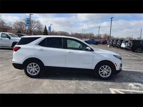 Certified 2024 Chevrolet Equinox LT image 9