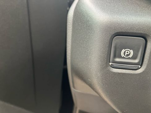 New 2026 GMC Sierra 1500 SLE image 14