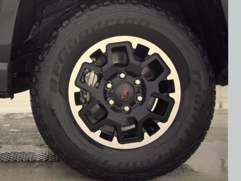 Used 2025 Toyota Tacoma TRD Off-Road image 22