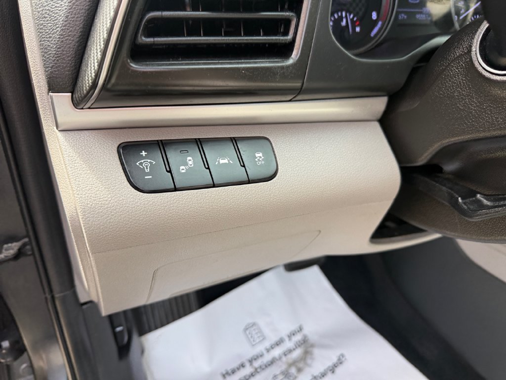 Used 2020 Hyundai Elantra SEL FWD image 26