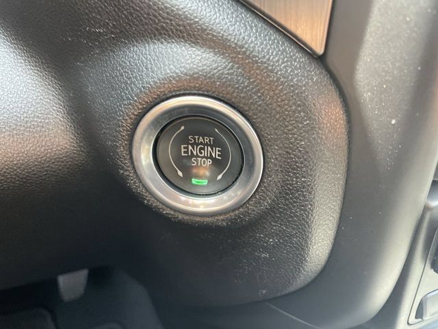 Used 2021 GMC Sierra 1500 Denali w/ Denali Ultimate Package AWD/4WD image 17