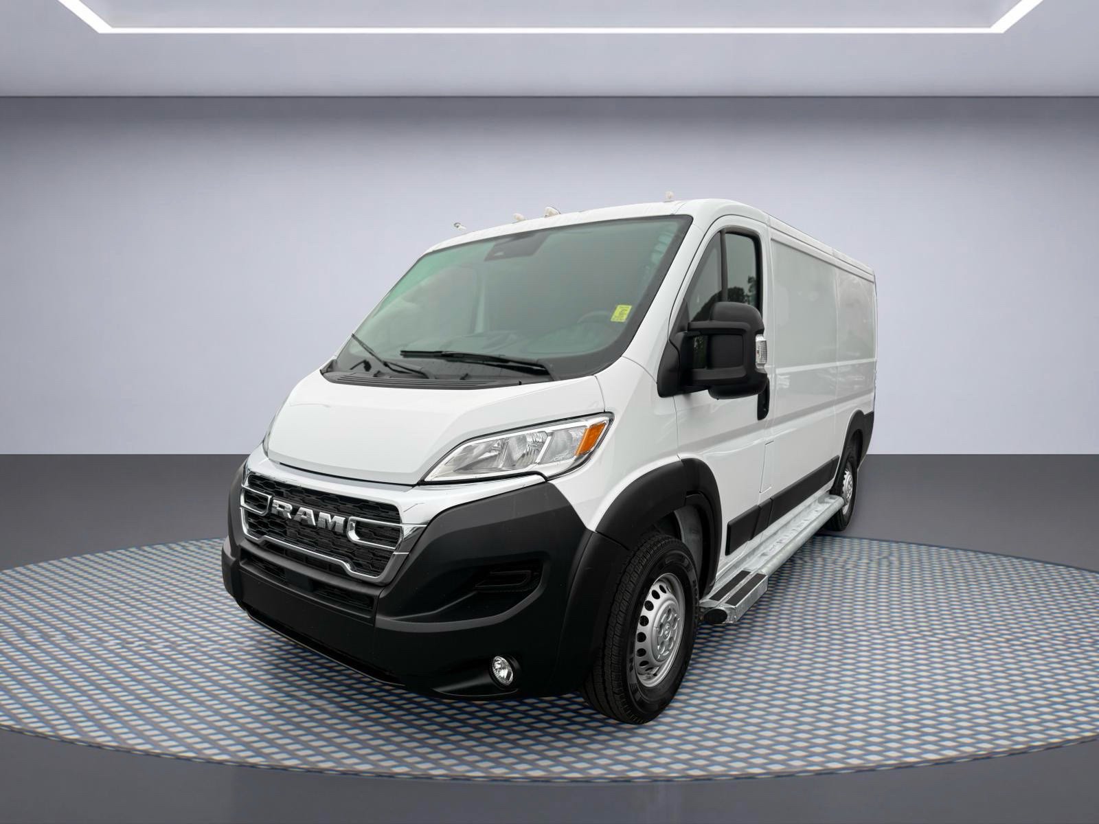 Used 2025 RAM ProMaster 2500 w/ U-Haul Equipment Group FWD image 2