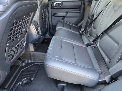 New 2025 Ford Bronco Badlands image 7