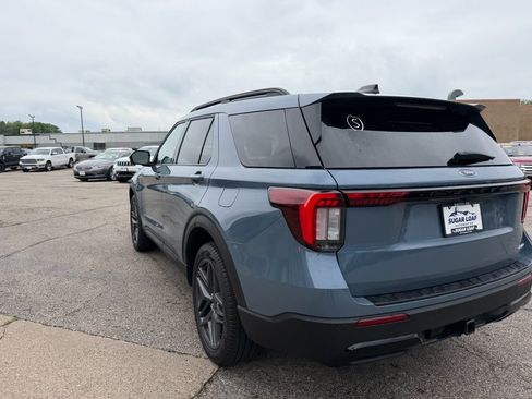 Used 2025 Ford Explorer ST-Line w/ Premium Package AWD/4WD image 6
