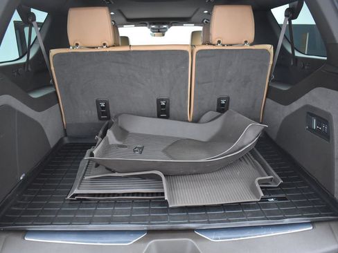 Certified 2024 Cadillac Escalade ESV Premium Luxury AWD/4WD image 10