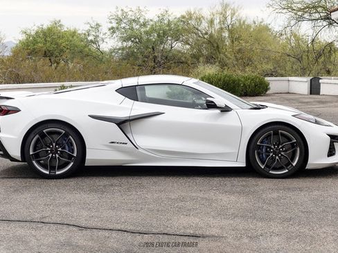 Used 2026 Chevrolet Corvette Z06 w/ Stealth Interior Trim Package RWD image 16