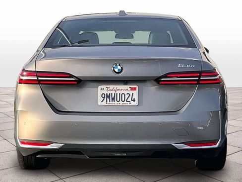 Used 2024 BMW 530i image 7