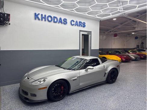 Used 2006 Chevrolet Corvette Z06 w/ Preferred Equipment Group image 2