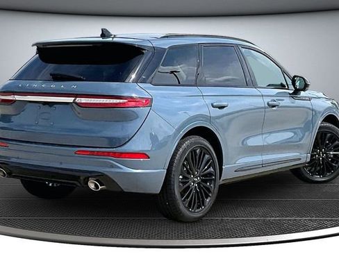 Used 2025 Lincoln Corsair Grand Touring w/ Equipment Group 302A AWD/4WD image 6