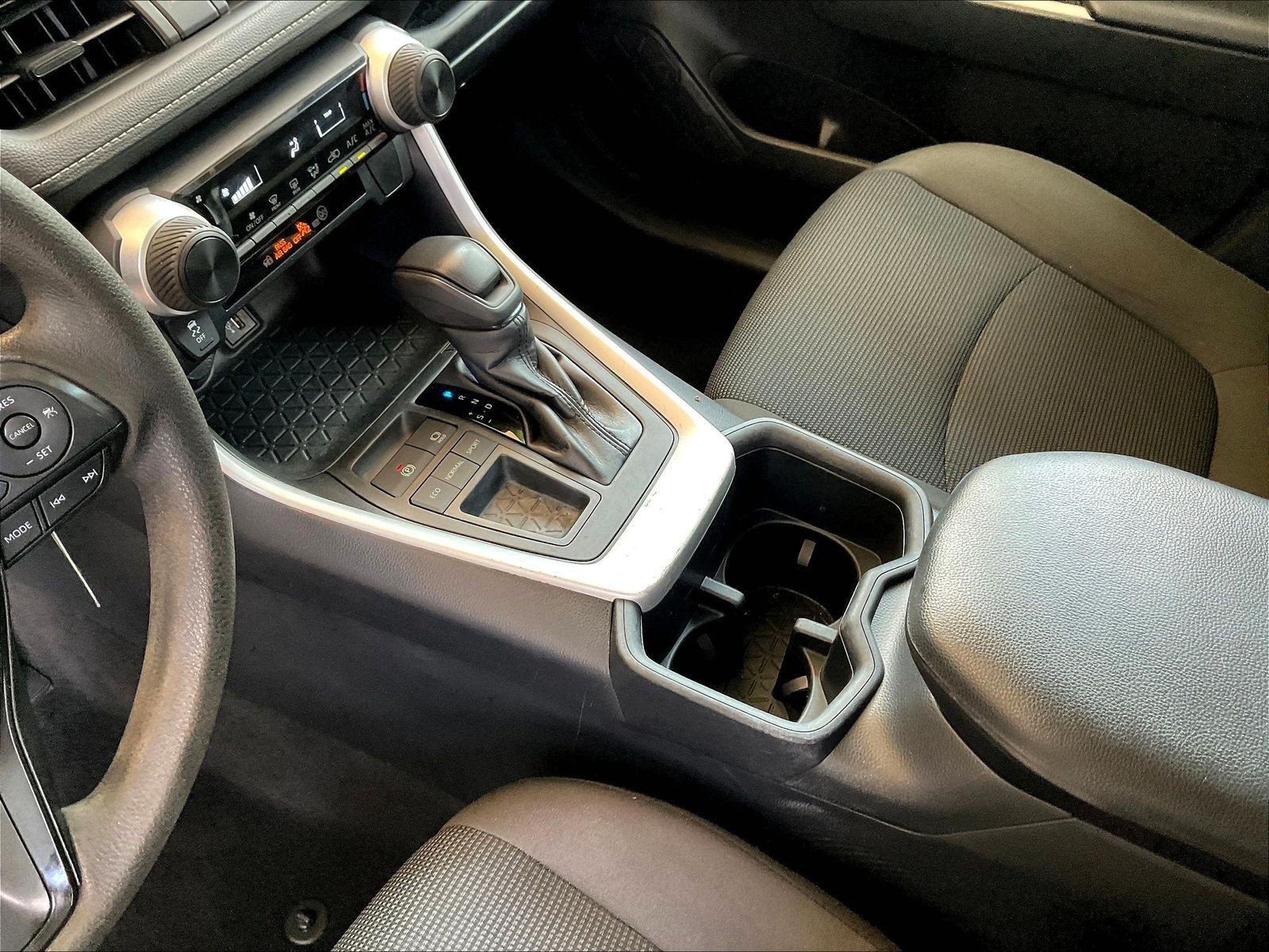 Used 2023 Toyota RAV4 LE FWD image 18