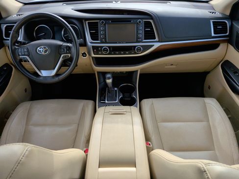 Used 2019 Toyota Highlander Limited image 34