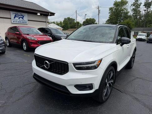 Used 2020 Volvo XC40 T4 R-Design w/ Protection Package FWD image 1