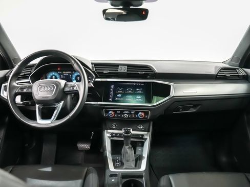 Used 2022 Audi Q3 2.0T Premium w/ Convenience Package AWD/4WD image 19