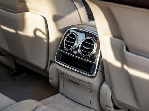 Used 2019 Mercedes-Benz S 560 Sedan image 42