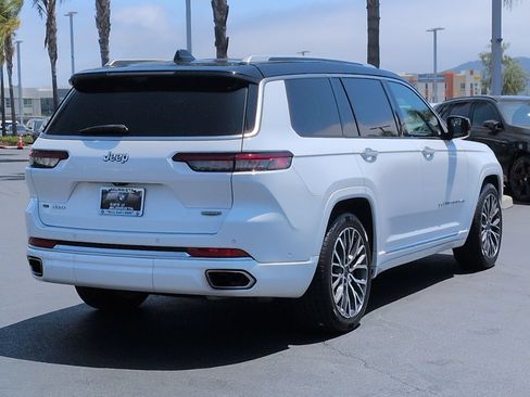 Used 2023 Jeep Grand Cherokee L Summit AWD/4WD image 9