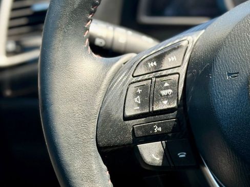 Used 2015 MAZDA MAZDA3 i Touring image 18