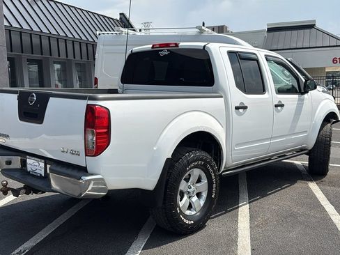 Used 2012 Nissan Frontier SV w/ SV Premium Utility Pkg AWD/4WD image 3
