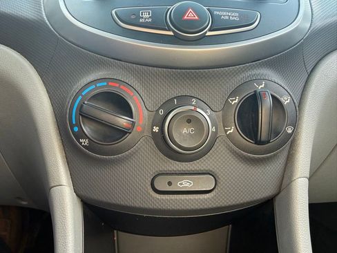 Used 2015 Hyundai Accent GLS image 12