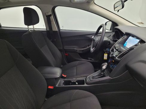 Used 2018 Ford Focus SEL w/ Cold Weather Package FWD image 21