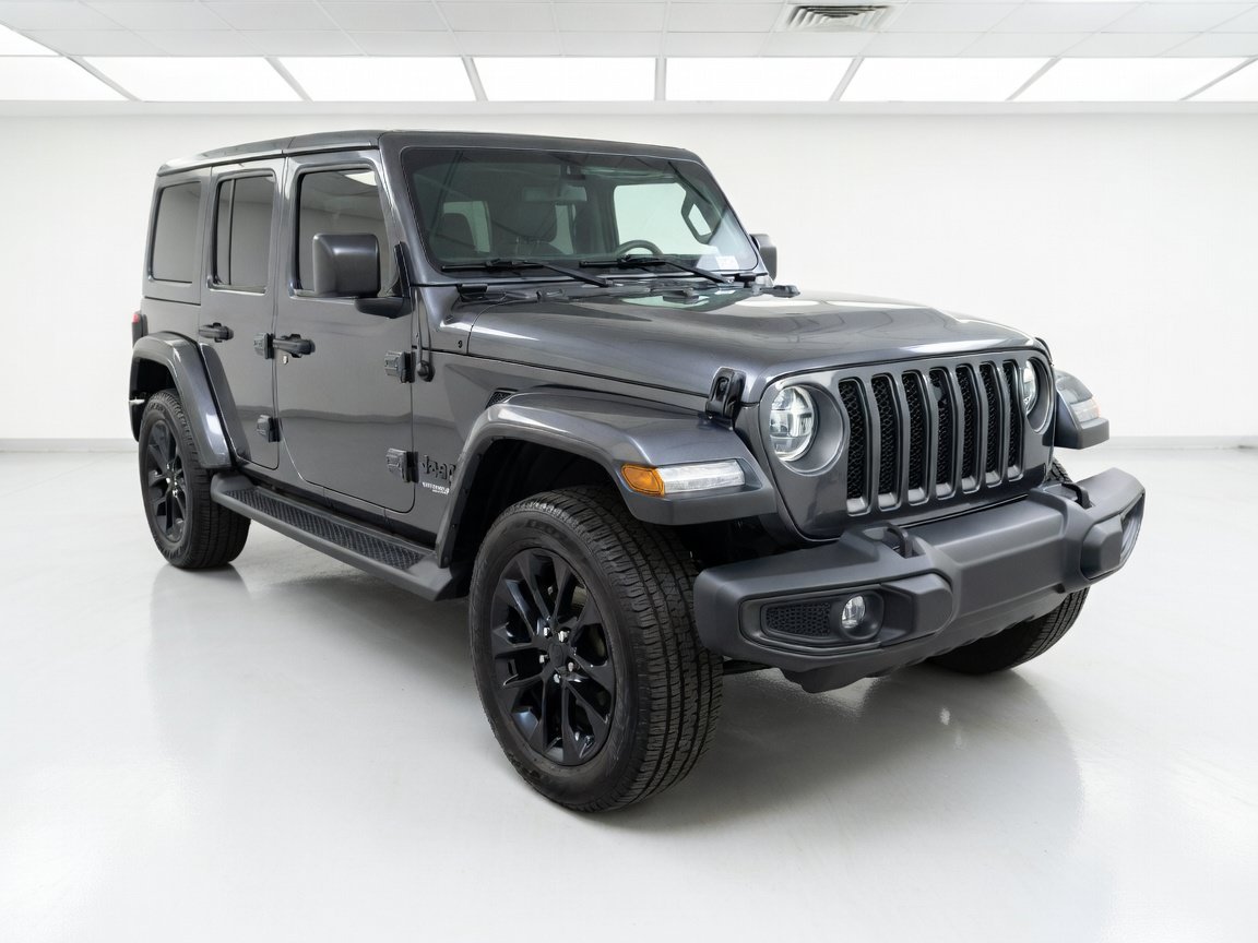 Used 2021 Jeep Wrangler Unlimited Sahara AWD/4WD image 3
