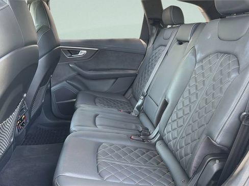 Used 2021 Audi SQ7 Prestige w/ Prestige Package AWD/4WD image 29