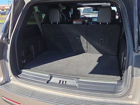 Used 2019 Lincoln Navigator L Reserve image 7