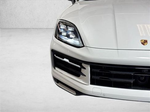 Certified 2026 Porsche Cayenne Coupe AWD/4WD image 27