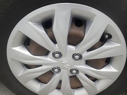 Used 2022 Hyundai Accent SE FWD image 31