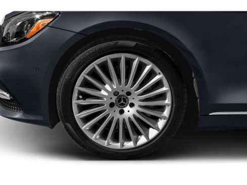 Used 2018 Mercedes-Benz S 560 Sedan image 11