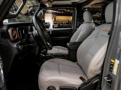 Used 2021 Jeep Gladiator Mojave image 17