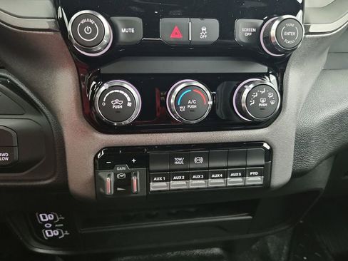New 2026 RAM 4500 Tradesman w/ Chrome Appearance Group AWD/4WD image 17