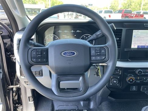 Used 2025 Ford F350 XLT w/ FX4 Off-Road Package image 36