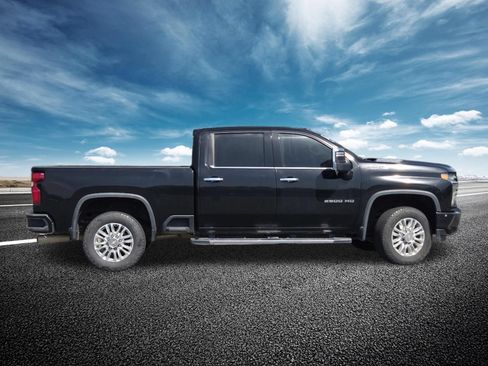Used 2020 Chevrolet Silverado 2500 High Country w/ Technology Package AWD/4WD image 22