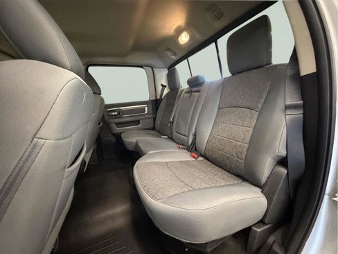 Used 2017 RAM 2500 SLT image 27