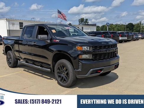 Used 2021 Chevrolet Silverado 1500 Custom Trail Boss AWD/4WD image 1