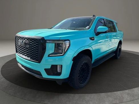 Used 2023 GMC Yukon XL Denali AWD/4WD image 1