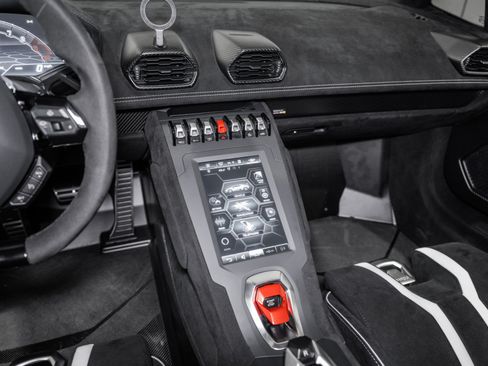 Used 2023 Lamborghini Huracan STO RWD image 25