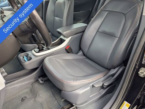Used 2020 Chevrolet Bolt Premier w/ Infotainment Package image 17