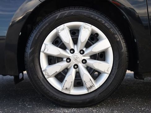 Used 2015 Toyota Corolla LE image 7