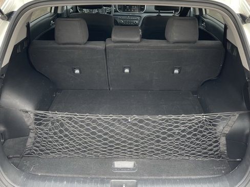 Used 2021 Kia Sportage LX image 6