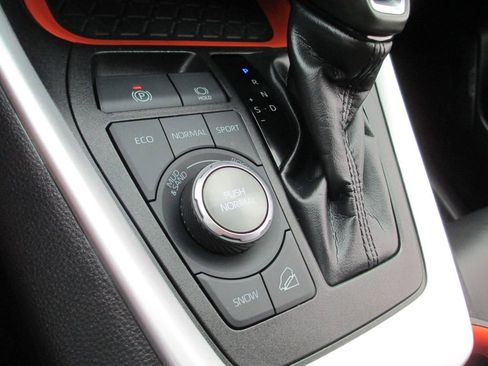 Used 2022 Toyota RAV4 Adventure w/ Convenience Package AWD/4WD image 27