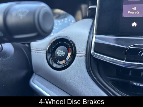 Certified 2022 Jeep Compass Limited w/ Sun and Sound Group image 22