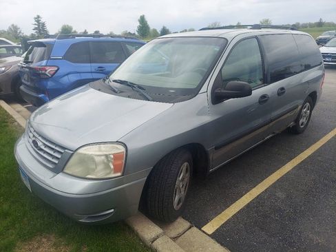 Used 2007 Ford Freestar SE FWD image 4