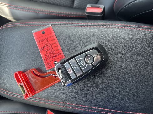 Used 2023 Ford Escape ST-Line w/ Tech Pack #1 FWD image 33
