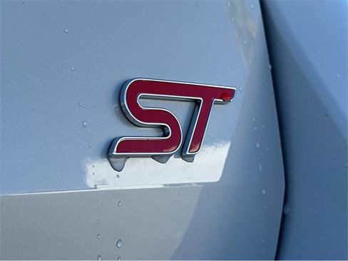 New 2026 Ford Explorer ST w/ Sun And Sound Package image 15