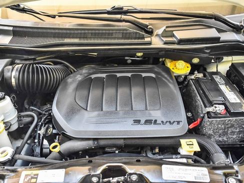 Used 2019 Dodge Grand Caravan GT image 22