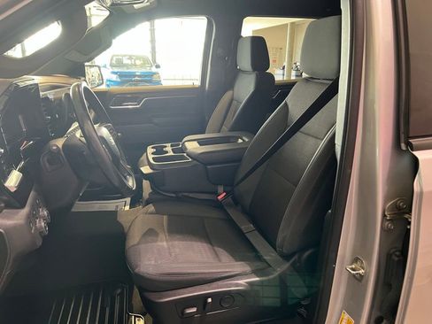 Used 2022 Chevrolet Silverado 1500 LT AWD/4WD image 19