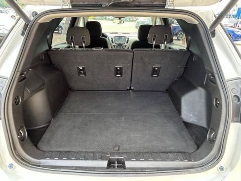 Used 2018 Chevrolet Equinox LT FWD image 17