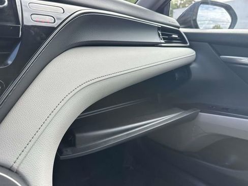 Used 2023 Toyota Camry SE image 18